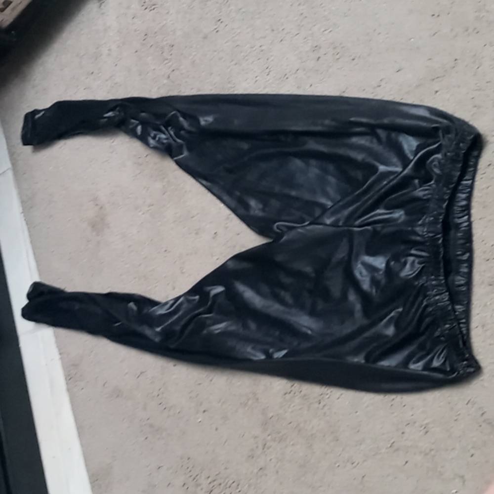 Faux leather leggings size 2 means large
